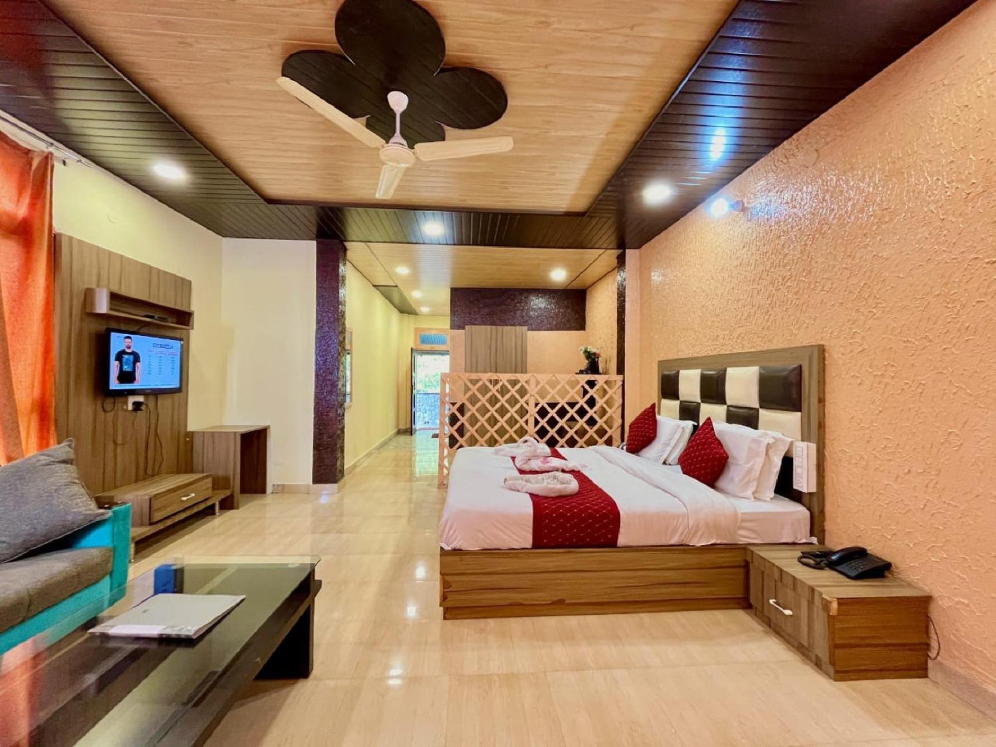 Sparkle Star Resort Khajjiar Exterior photo
